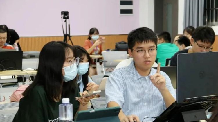 公司国际教师联合工作坊教学研究成果发表在国际顶级学术期刊